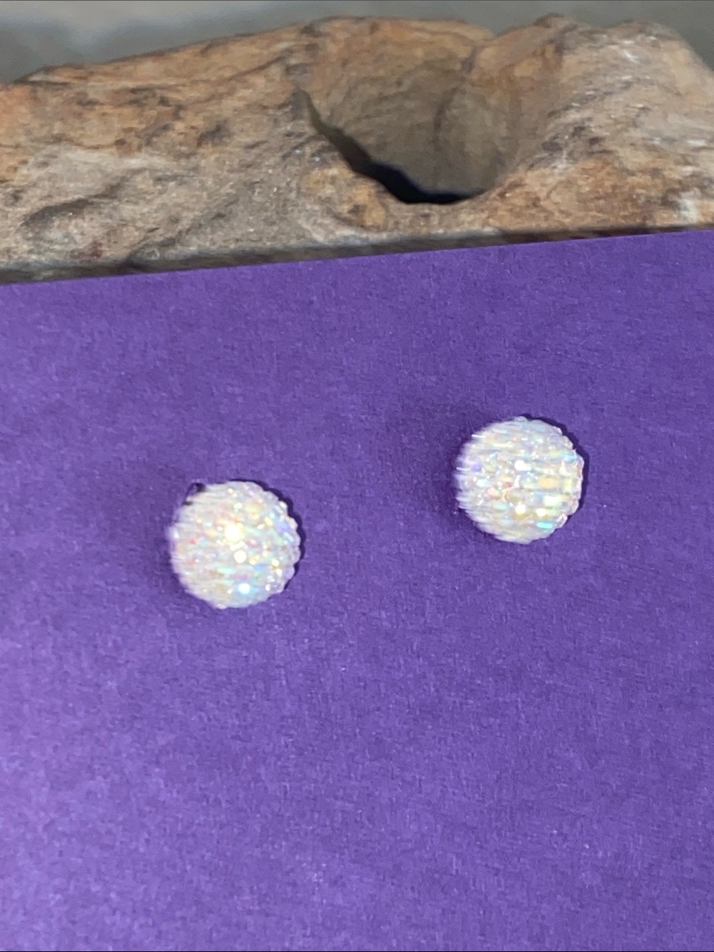 5/$10❤️❤️❤️New Iridescent White Crystal Disc Stud Earrings